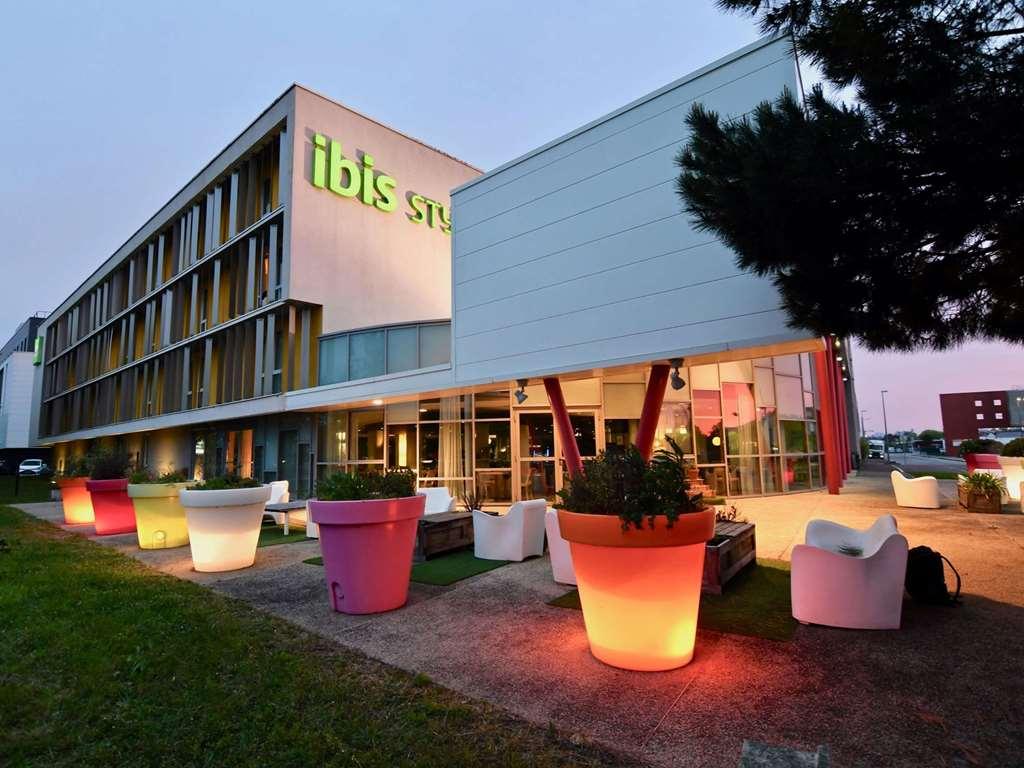 Ibis Budget Nantes Reze Aeroport Exterior foto